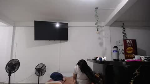 crisyoha4020 online show from 10.25.25