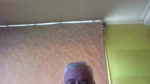 Snapshot of crmperez chatting on 02.27.25 crmperez online show from 02.27.25