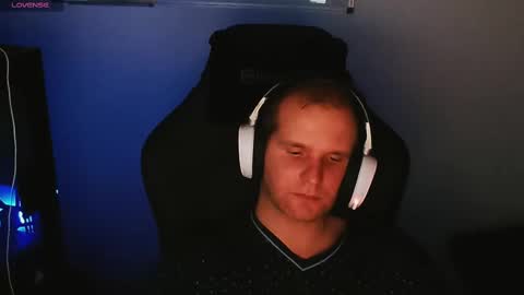 Snapshot of croissant911 chatting on 02.13.25 Anderson online show from 02.13.25