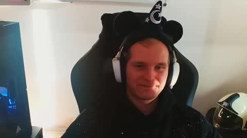 Snapshot of croissant911 chatting on 02.17.25 Anderson online show from 02.17.25