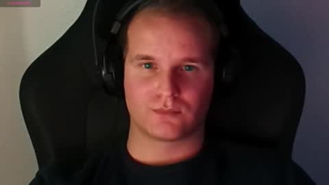 Snapshot of croissant911 chatting on 10.14.25 Anderson online show from 10.14.25