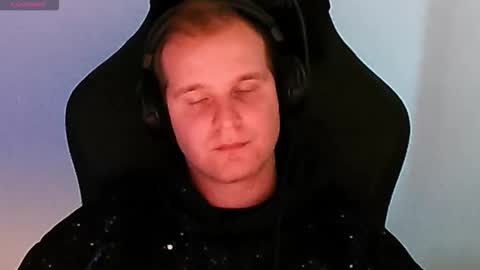 Snapshot of croissant911 chatting on 10.27.25 Anderson online show from 10.27.25