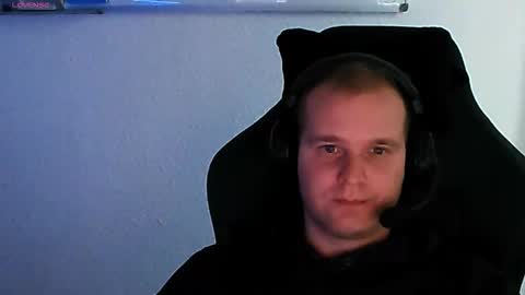 Snapshot of croissant911 chatting on 11.10.25 Anderson online show from 11.10.25