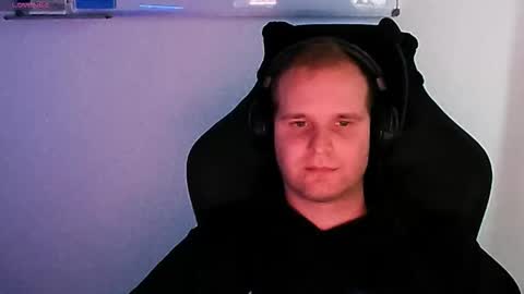 Snapshot of croissant911 chatting on 11.28.25 Anderson online show from 11.28.25