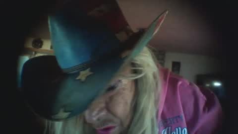 Snapshot of crosscountrydude chatting on 06.23.26 Crossdrsr19 online show from 06.23.26