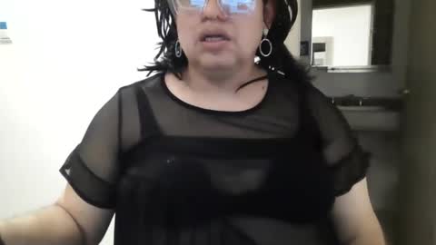 Linda Cross online show from 08.03.26