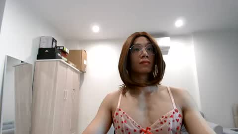 Snapshot of crossdresseranna chatting on 07.13.26 Anna online show from 07.13.26