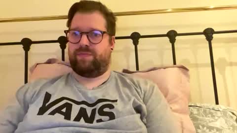 crouchendtiger online show from 10.17.25