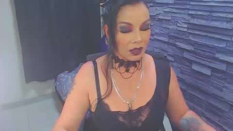 cruela_deviil online show from 10.24.25