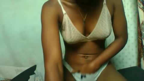 Snapshot of crush069 chatting on 11.17.25 crush069 online show from 11.17.25