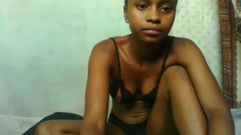 Snapshot of crush069 chatting on 11.19.25 crush069 online show from 11.19.25