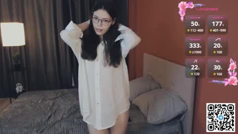 Crystal online show from 11.18.25