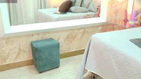 crystal_gilton online show from 01.12.26