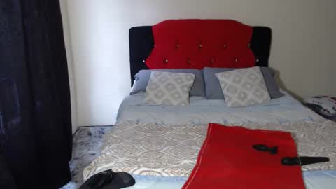 Snapshot of crystal_milkmature chatting on 01.14.26 Crystal Milf online show from 01.14.26