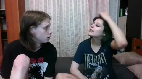 Snapshot of crystal_porn_love chatting on 02.06.25 Crystal and Marcl online show from 02.06.25