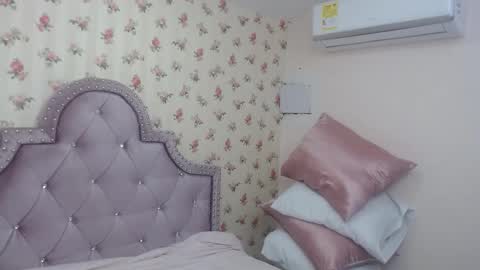 Milf Latina online show from 03.14.26