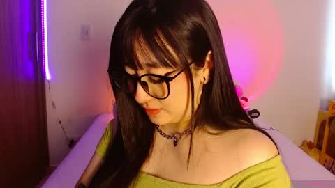 Olivia  online show from 04.28.26
