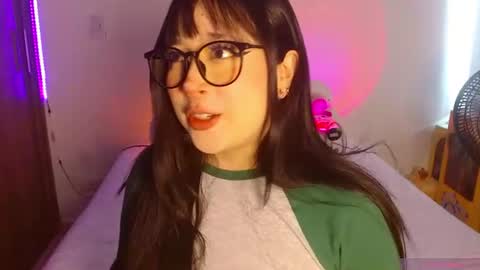 Snapshot of crystalitesq chatting on 06.23.26 Olivia online show from 06.23.26
