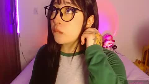 Snapshot of crystalitesq chatting on 06.24.26 Olivia online show from 06.24.26