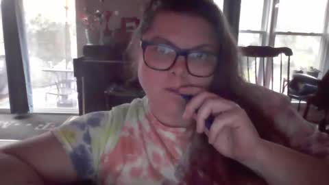 Snapshot of crystalizzzee chatting on 01.18.25 Herekittykitty69 online show from 01.18.25