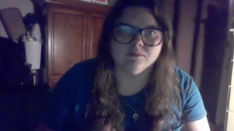 Snapshot of crystalizzzee chatting on 02.20.25 Herekittykitty69 online show from 02.20.25