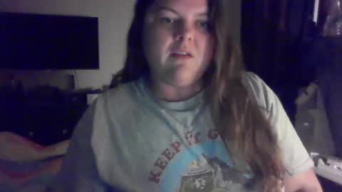 Snapshot of crystalizzzee chatting on 10.18.25 Herekittykitty69 online show from 10.18.25