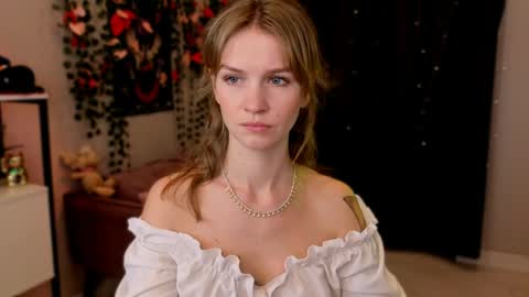 Crystal online show from 04.23.26