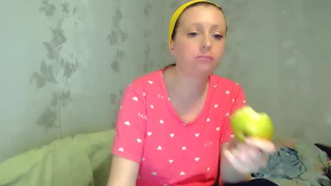 Snapshot of crystallangel chatting on 03.19.26 CrystallAngel online show from 03.19.26