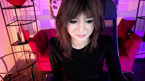 Snapshot of crystallbloom chatting on 02.04.26 crystallbloom online show from 02.04.26