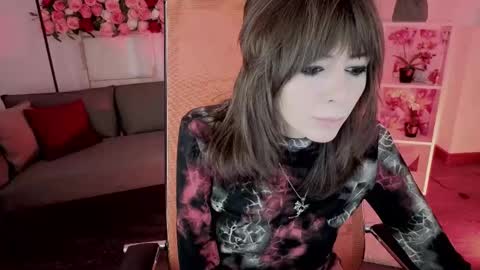 Snapshot of crystallbloom chatting on 02.07.26 crystallbloom online show from 02.07.26