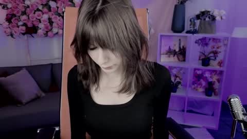 Snapshot of crystallbloom chatting on 02.23.26 crystallbloom online show from 02.23.26