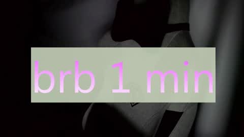 Snapshot of crystallkris chatting on 01.12.25 Kristina online show from 01.12.25