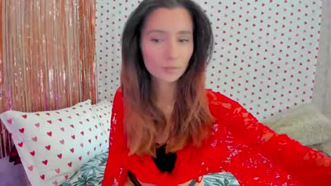 Snapshot of crystalnut chatting on 02.12.25 Maria online show from 02.12.25