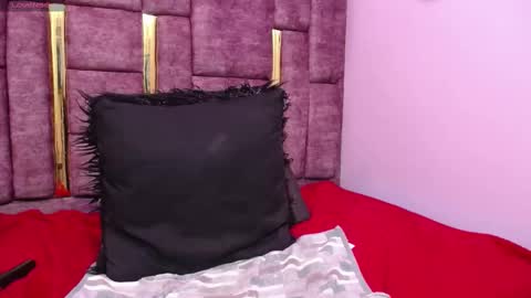 ASHLEY online show from 02.25.25