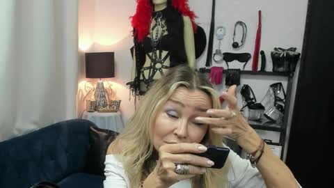 CrystalHotty online show from 06.10.26