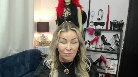 CrystalHotty online show from 06.23.26