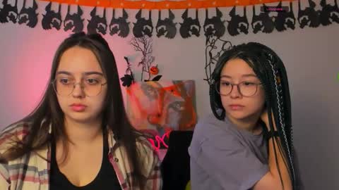 Snapshot of crysten878 chatting on 10.31.25 crysten878 online show from 10.31.25