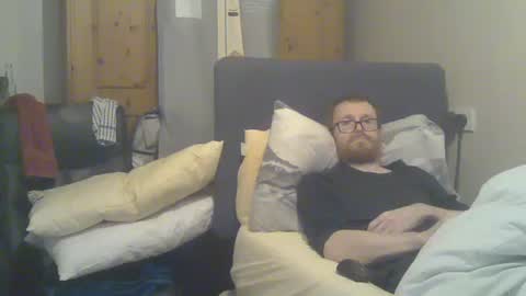 Snapshot of cs014g8493 chatting on 11.08.25 chris online show from 11.08.25