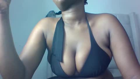 Snapshot of ctrl_cheeks chatting on 10.14.25 ctrl_cheeks online show from 10.14.25