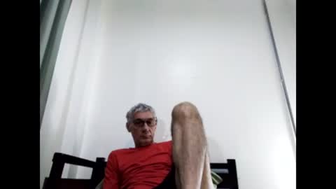 Snapshot of cucaio18 chatting on 02.04.25 BIG UNCUT HARD COCK online show from 02.04.25