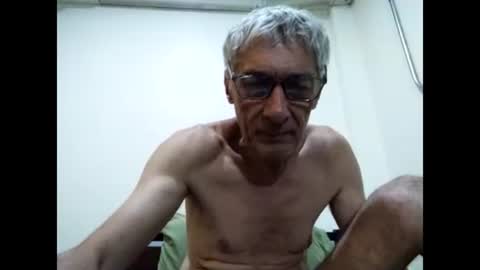 Snapshot of cucaio18 chatting on 02.13.25 BIG UNCUT HARD COCK online show from 02.13.25
