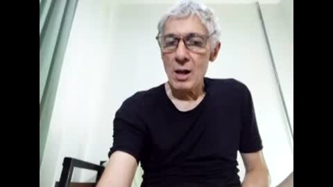 Snapshot of cucaio18 chatting on 03.02.25 BIG UNCUT HARD COCK online show from 03.02.25