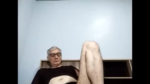Snapshot of cucaio18 chatting on 09.18.25 BIG UNCUT HARD COCK online show from 09.18.25