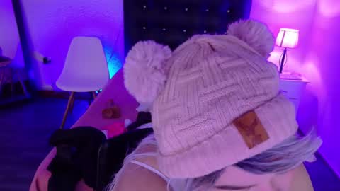 Snapshot of cuckoldlover69_ chatting on 02.11.25 cuckoldlover69_ online show from 02.11.25