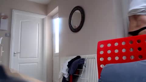 Tips WellCUM - Hot Bi Curious - ask Privates online show from 05.10.26