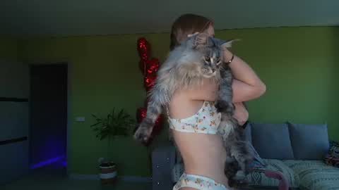 Alexia online show from 06.12.26