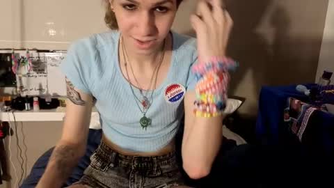 cuddleavenue online show from 11.05.25