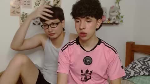 Snapshot of cuddly_and_jinx chatting on 03.04.26 cuddly_and_jinx online show from 03.04.26