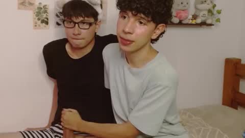 Snapshot of cuddly_and_jinx chatting on 03.06.26 cuddly_and_jinx online show from 03.06.26