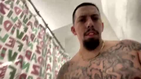 Snapshot of cuete2100 chatting on 11.21.25 cuete2100 online show from 11.21.25